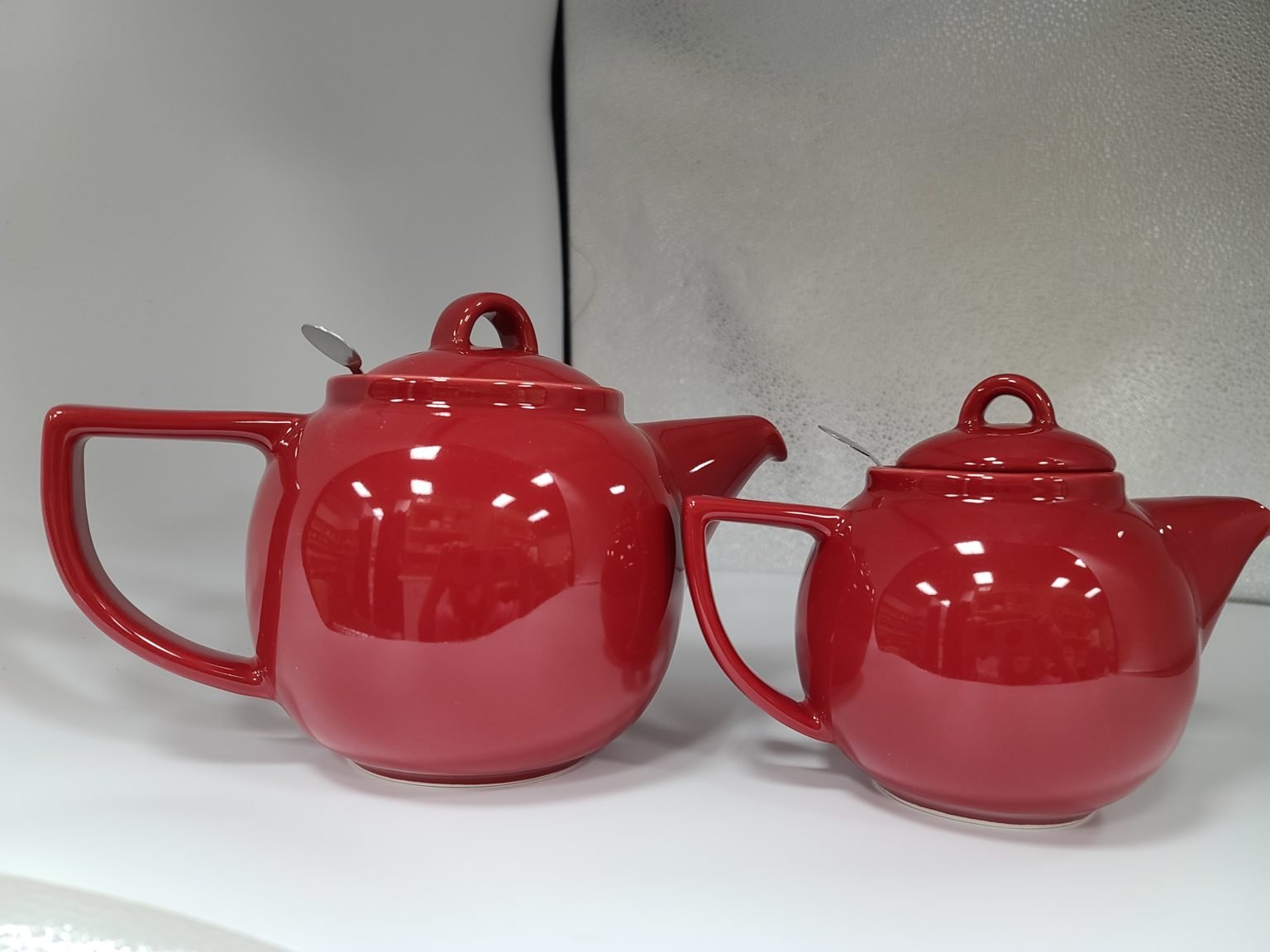 Red Teapots Benjamin Twiggs